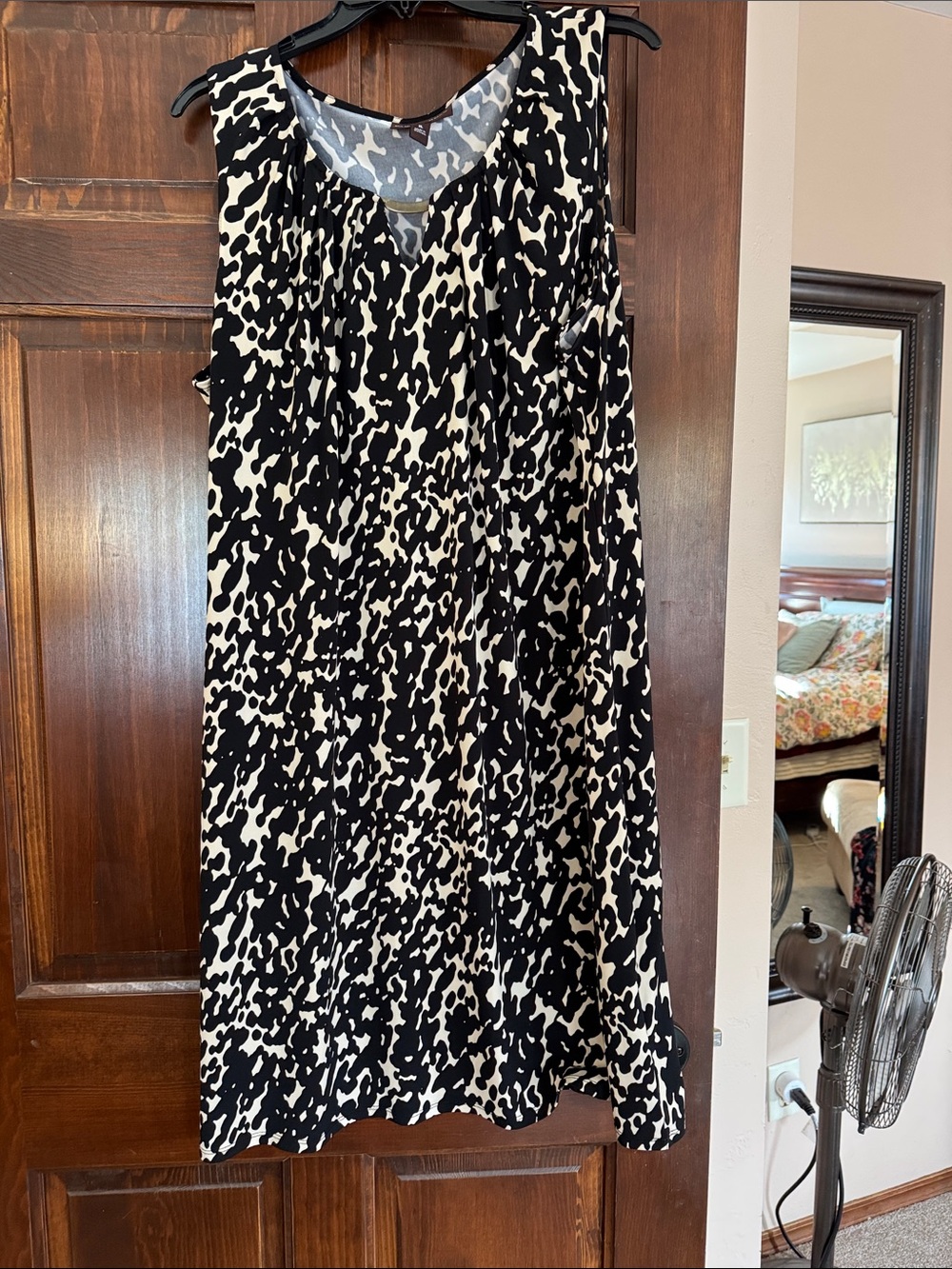 Dana Buchman Black and Cream Patterned A-Line Skirt